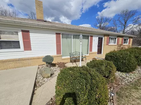 2 Linnview Dr, Mount Vernon, IL 62864 photo 5