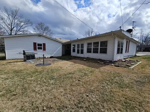 2 Linnview Dr, Mount Vernon, IL 62864 photo 8