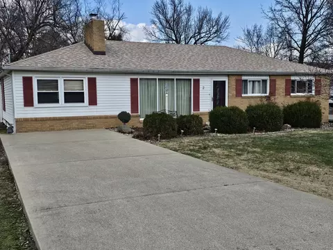 2 Linnview Dr, Mount Vernon, IL 62864
