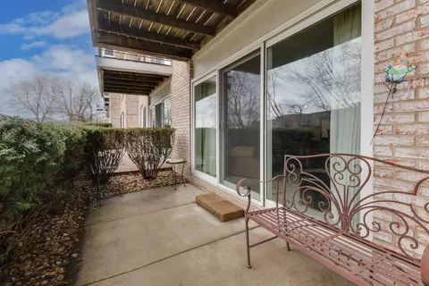Exterior - 111 Rust Rd #110, Bloomington, IL 61701 photo 2 of 11
