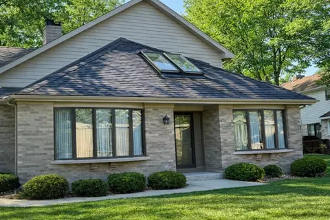 222 Shea Dr, Flossmoor, IL 60422