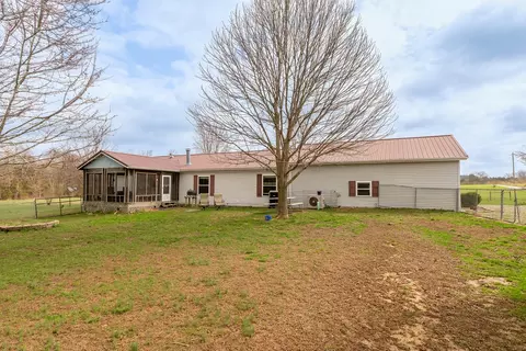 Exterior - 147 Hazel Rd, Simpson, IL 62985 photo 2 of 12