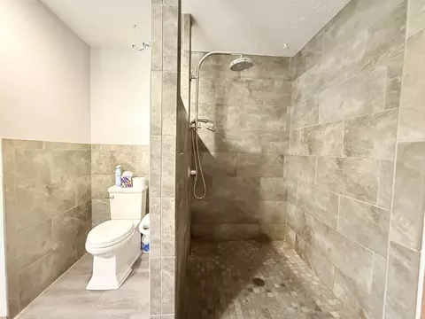 Bath - 147 Hazel Rd, Simpson, IL 62985 photo 4 of 4