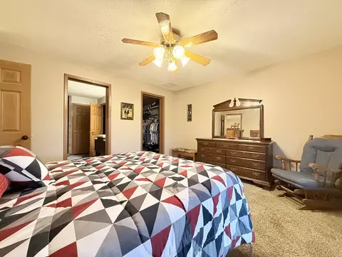 Bedroom - 147 Hazel Rd, Simpson, IL 62985 photo 5 of 5