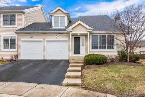 902 Derby Crse, Saint Charles, IL 60174