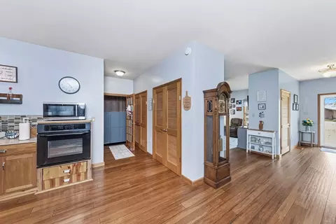 Entry Way - 620 W 6th St, Minonk, IL 61760 photo 1 of 6