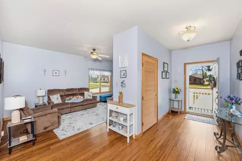 Entry Way - 620 W 6th St, Minonk, IL 61760 photo 6 of 6