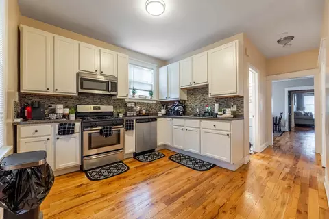 Kitchen - 1511 E 67th Pl, Chicago, IL 60637 photo 2 of 2