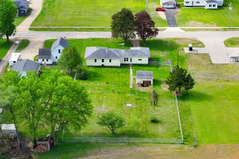 View/Area - 1134 W Main St, Thomson, IL 61285 photo 6 of 8