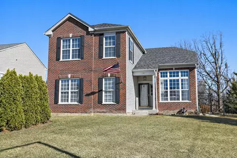1260 Water Stone Cir, Wauconda, IL 60084