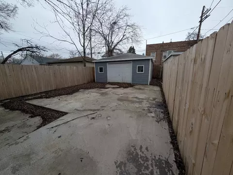 Exterior - 654 E 92nd Pl, Chicago, IL 60619 photo 4 of 5