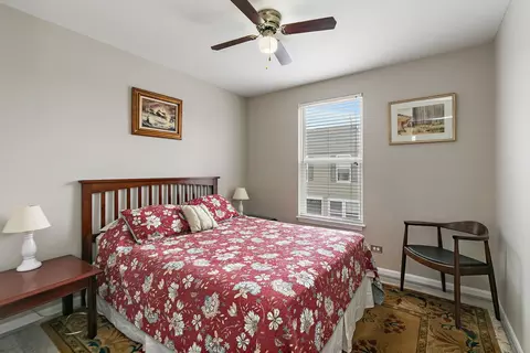 Bedroom - 1135 Reserve Dr, Elgin, IL 60124 photo 3 of 3