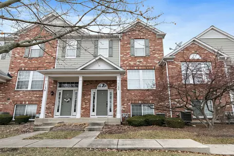 1135 Reserve Dr, Elgin, IL 60124