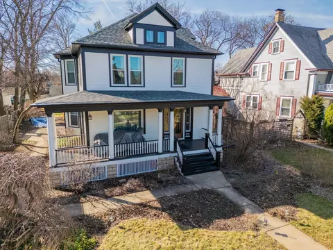 660 Glenwood Ave, Joliet, IL 60435