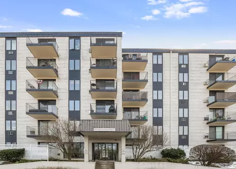 9078 W Heathwood Dr #5D, Niles, IL 60714