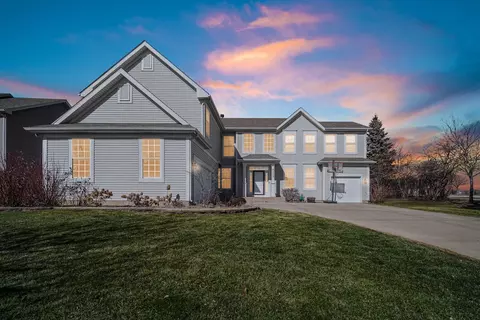 4305 Gladstone Dr, Lake In The Hills, IL 60156