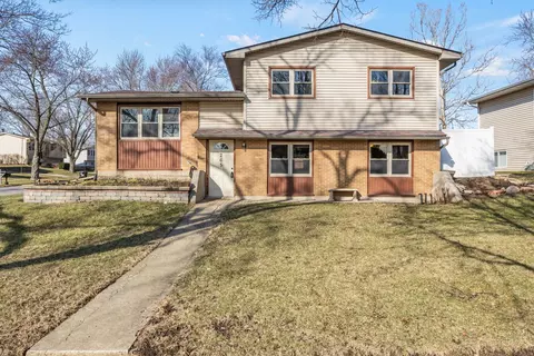 265 Cobb Cir, Bolingbrook, IL 60440