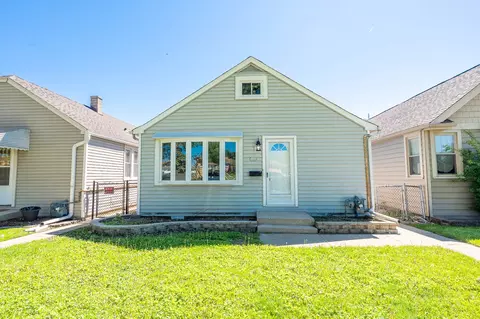 4503 N Sayre Ave, Harwood Heights, IL 60706
