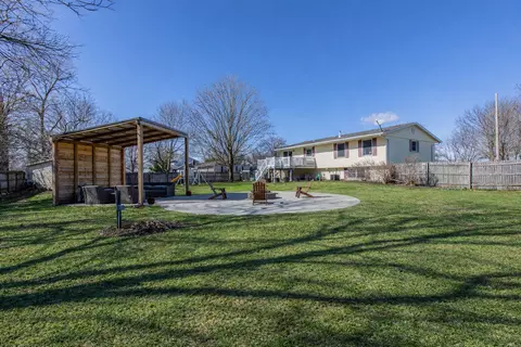 Exterior - 216 Bailey Ct, Princeton, IL 61356 photo 9 of 11