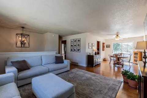 Living - 216 Bailey Ct, Princeton, IL 61356 photo 2 of 2