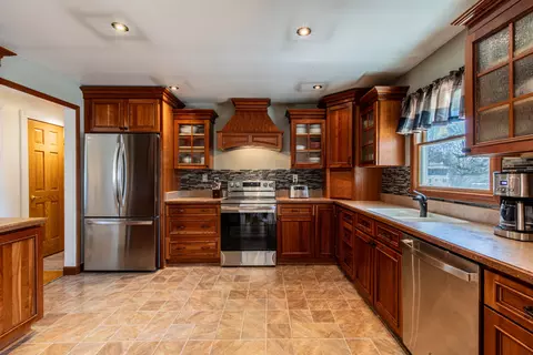 Kitchen - 216 Bailey Ct, Princeton, IL 61356 photo 3 of 4
