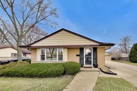 8512 W Crain St, Niles, IL 60714