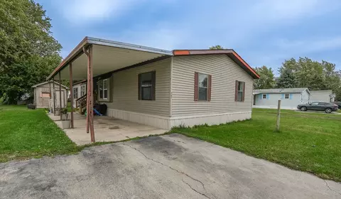 77 Berry Ln, Bourbonnais, IL 60914