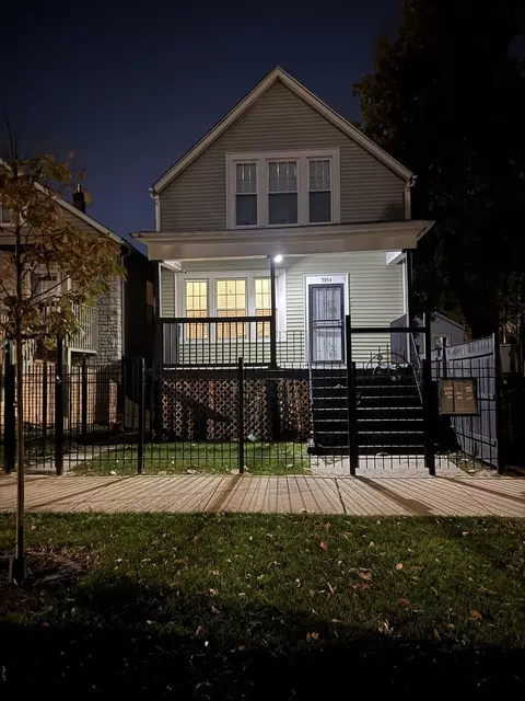 7034 S Hermitage Ave, Chicago, IL 60636