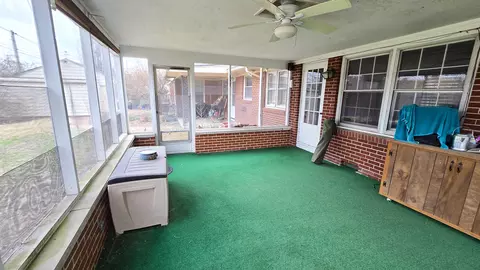 Exterior - 4 Lilac Ln, Centralia, IL 62801 photo 10 of 11