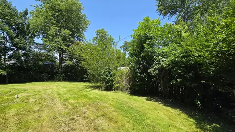 Exterior - 4 Lilac Ln, Centralia, IL 62801 photo 7 of 11