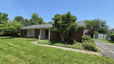 4 Lilac Ln, Centralia, IL 62801