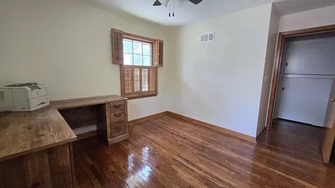 Bedroom - 4 Lilac Ln, Centralia, IL 62801 photo 2 of 7