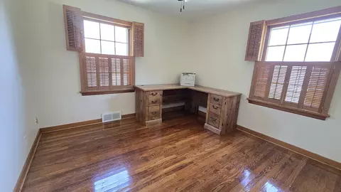 Bedroom - 4 Lilac Ln, Centralia, IL 62801 photo 1 of 7
