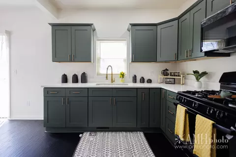Kitchen - 1436 Eagle St, Kankakee, IL 60901 photo 3 of 4