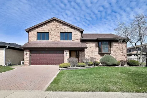 632 Berkshire Ln, Des Plaines, IL 60016