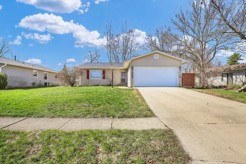 1303 Greenridge Dr, Urbana, IL 61802