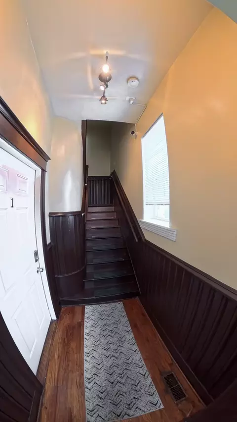 63 E 56th St, Chicago, IL 60637 photo 3