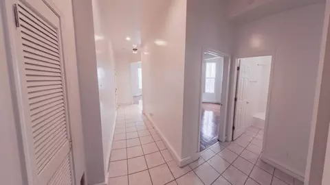 63 E 56th St, Chicago, IL 60637 photo 9