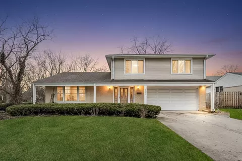 3501 Lawson Rd, Glenview, IL 60026