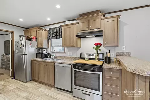 105 Lantern Dr, Gardner, IL 60424 photo 4