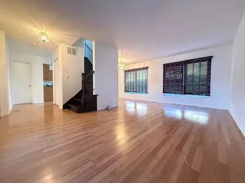Living - 2080 Sutherland Pl, Hoffman Estates, IL 60169 photo 1 of 3