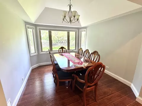 Dining - 1009 Arbor Ct, Mount Prospect, IL 60056 photo 1 of 3