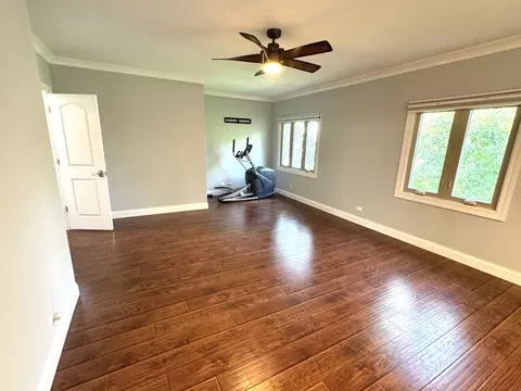 Bedroom - 1009 Arbor Ct, Mount Prospect, IL 60056 photo 2 of 6