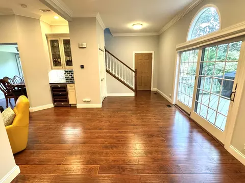 Entry Way - 1009 Arbor Ct, Mount Prospect, IL 60056 photo 1 of 3