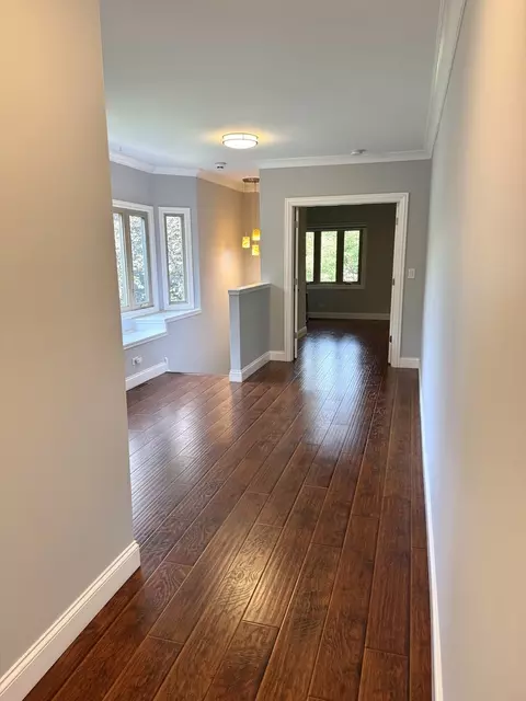 Entry Way - 1009 Arbor Ct, Mount Prospect, IL 60056 photo 3 of 3