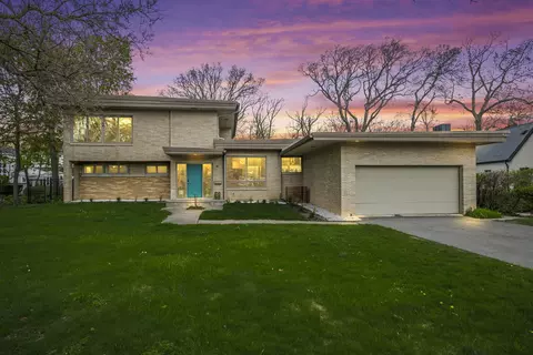 87 Ravinoaks Ln, Highland Park, IL 60035