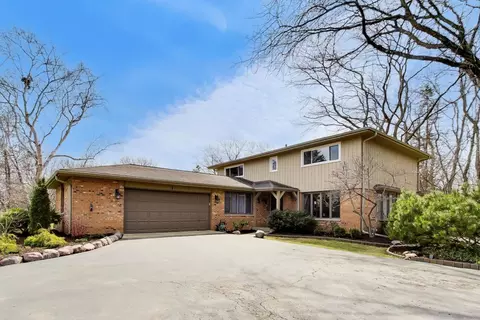 1 Aberdeen Rd, Hawthorn Woods, IL 60047