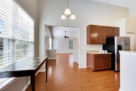 Entry Way - 985 Oak Ridge Blvd, Elgin, IL 60120 photo 1 of 1