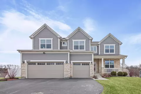 1169 Overhill Ct, Crystal Lake, IL 60012