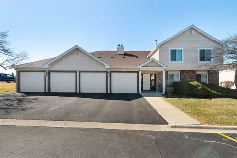 7000 Sussex Ct #204, Woodridge, IL 60517